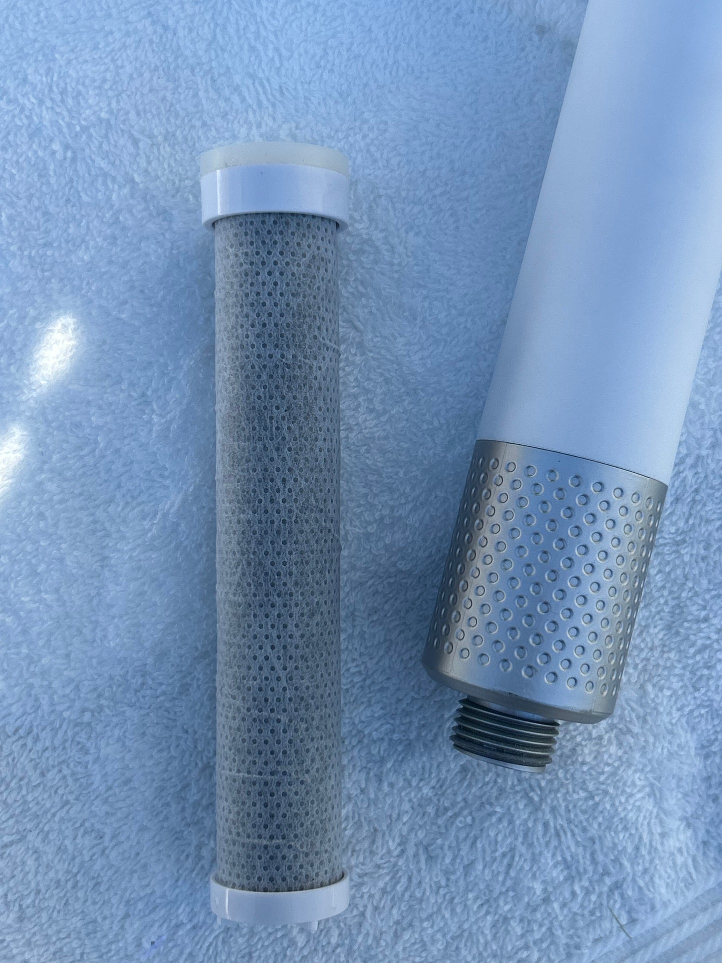 photo du filtre acf avec pommeau blanc mypureshower