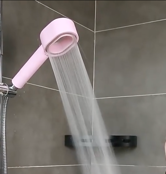 pommeau de douche rose avec filtre anti calcaire et anti douche
Dites adieu au chlore et aux impuretés de l'eau avec le pommeau de douche Pure Shower !
Conçu pour offrir une expérience de douche saine et agréable, le pommeau Pure Shower est équipé d'un filtre haute performance qui élimine efficacement le chlore et autres contaminants présents dans l'eau. Parfait pour ceux qui cherchent à protéger leur peau et leurs cheveux des effets agressifs du chlore, ce pommeau est la solution idéale pour un bien-être